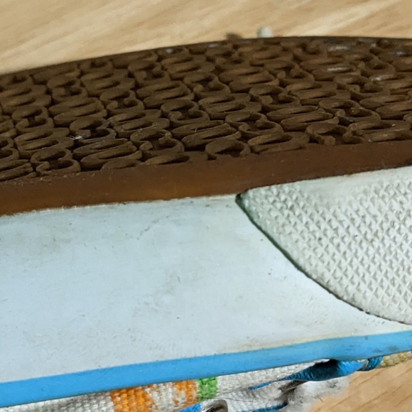 Coach Shoes sneakers. 8 1/2 Classic - Picture 5 of 9